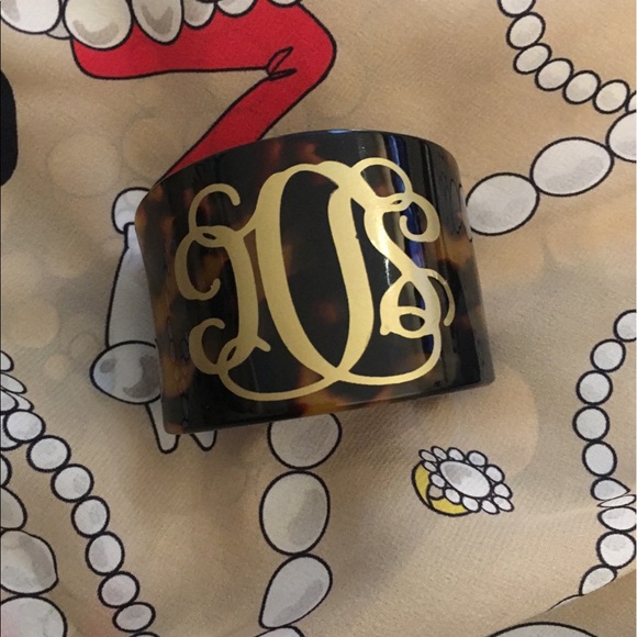 Tortoise shell cellulose acetate cuff bracelet - Picture 1 of 7